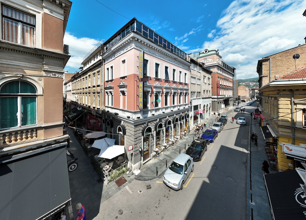 Astra Hotel 42/50