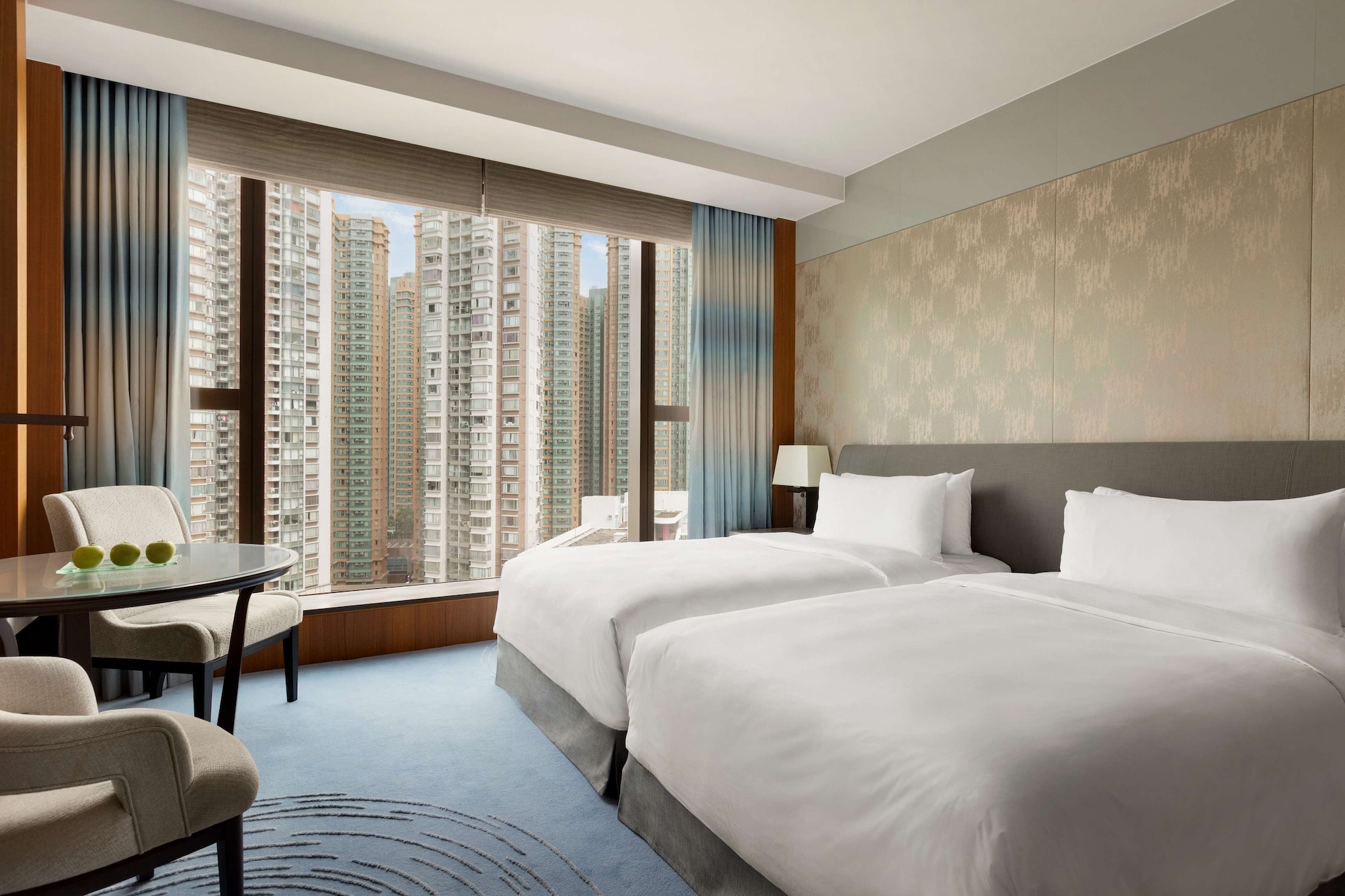 DELUXE, TWIN BEDS, CITY VIEW