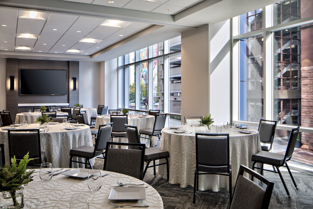 Hyatt Place Grand Rapids Downtown 48/54