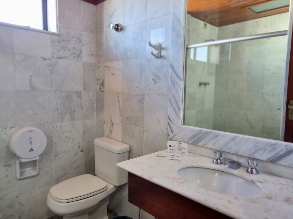 Lucape Palace Hotel 48/50