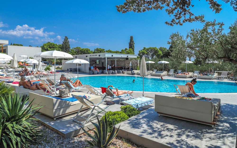 Pharos, Hvar Bayhill Hotel 60/76