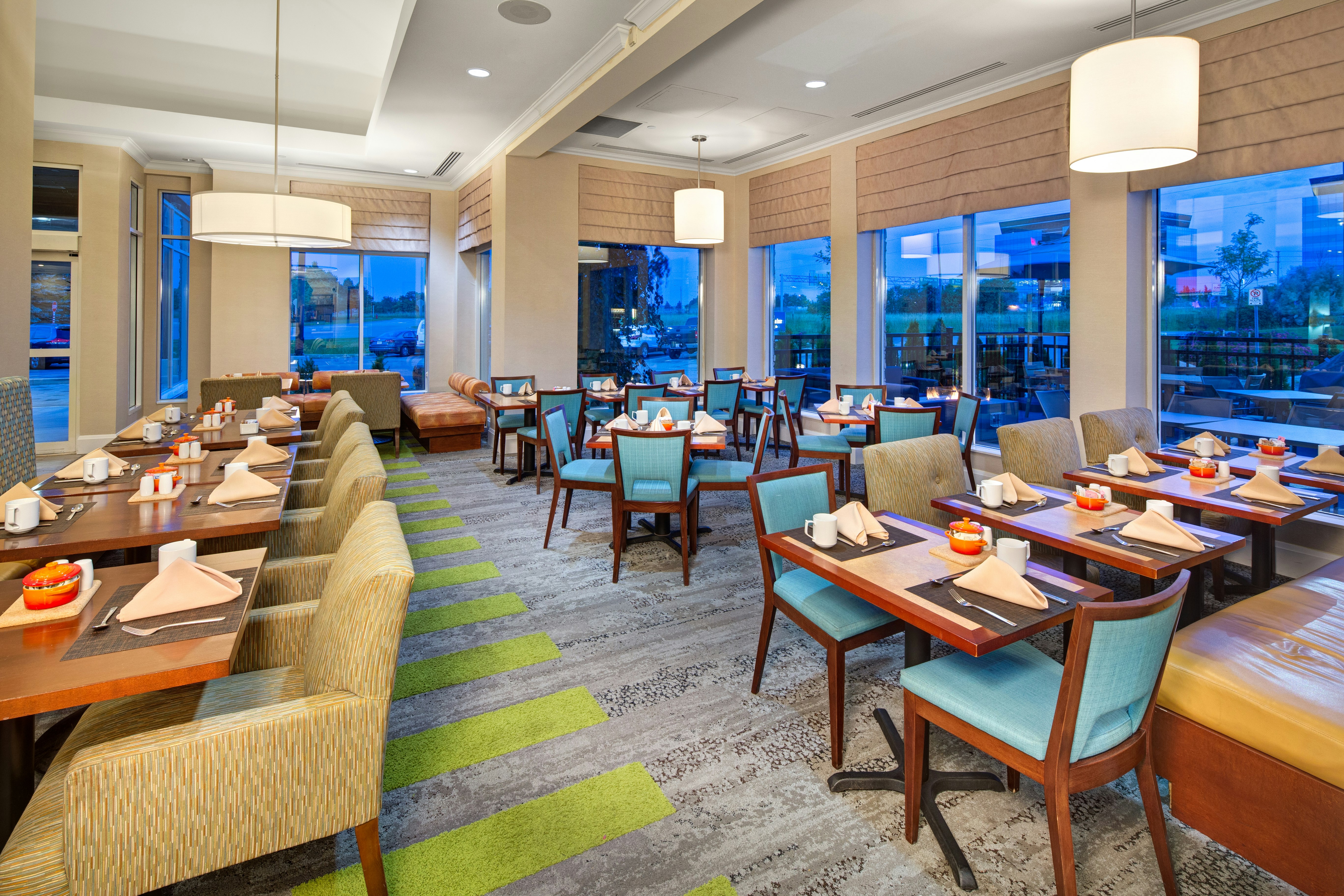 Hilton Garden Inn Toronto/Oakville 24/40