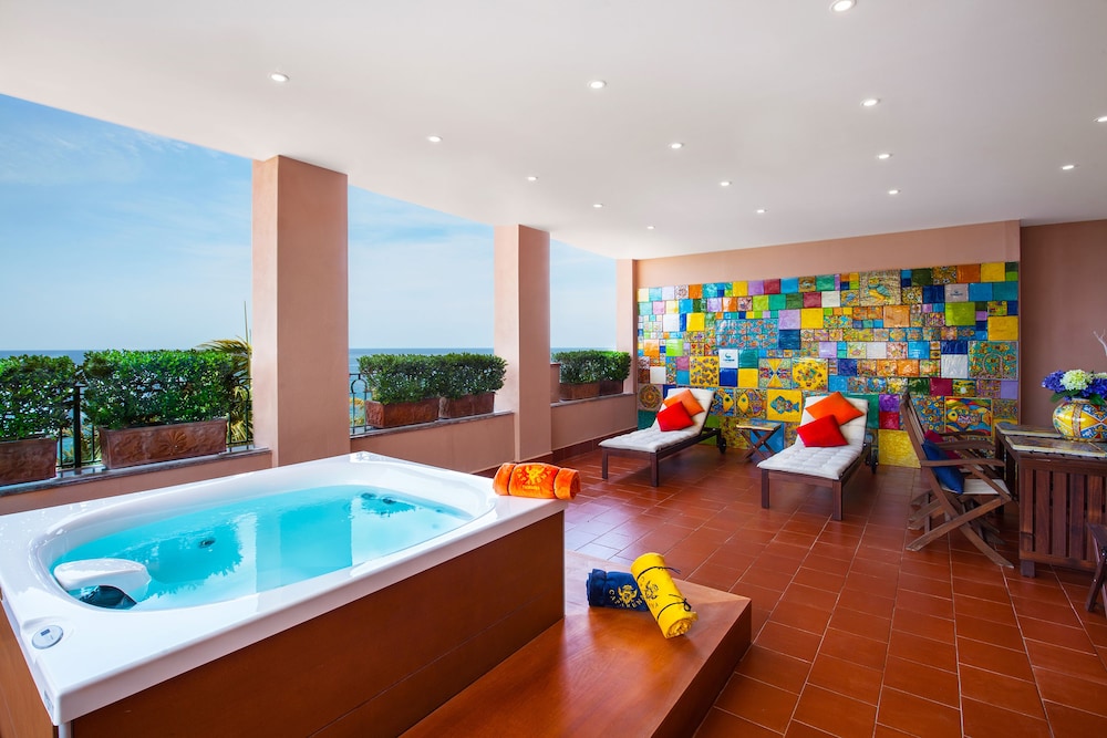 Hotel Caparena 32/55