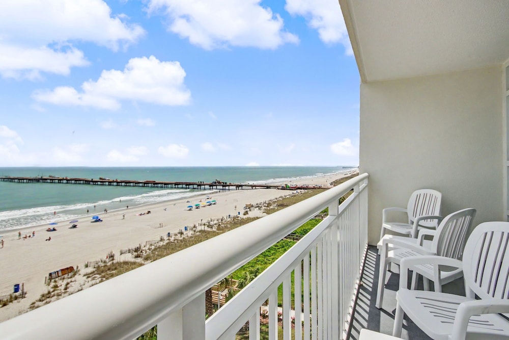 Carolinian Beach Resort in Myrtle Beach by Vacasa 9/50
