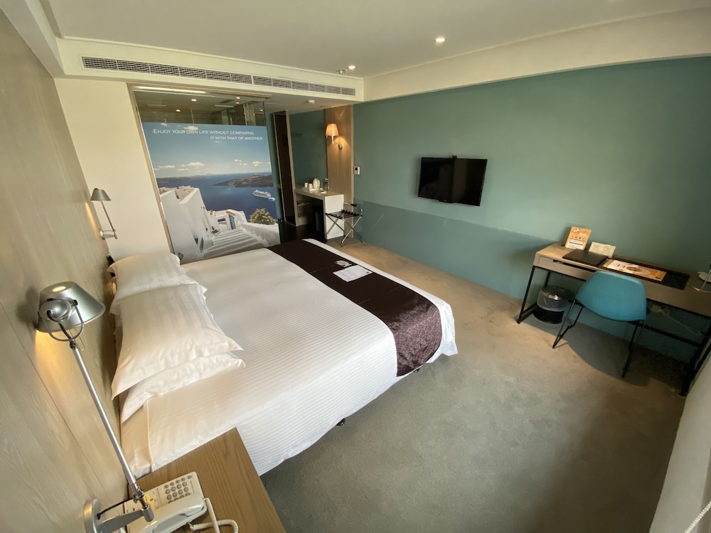 Gogo Hotel 13/56