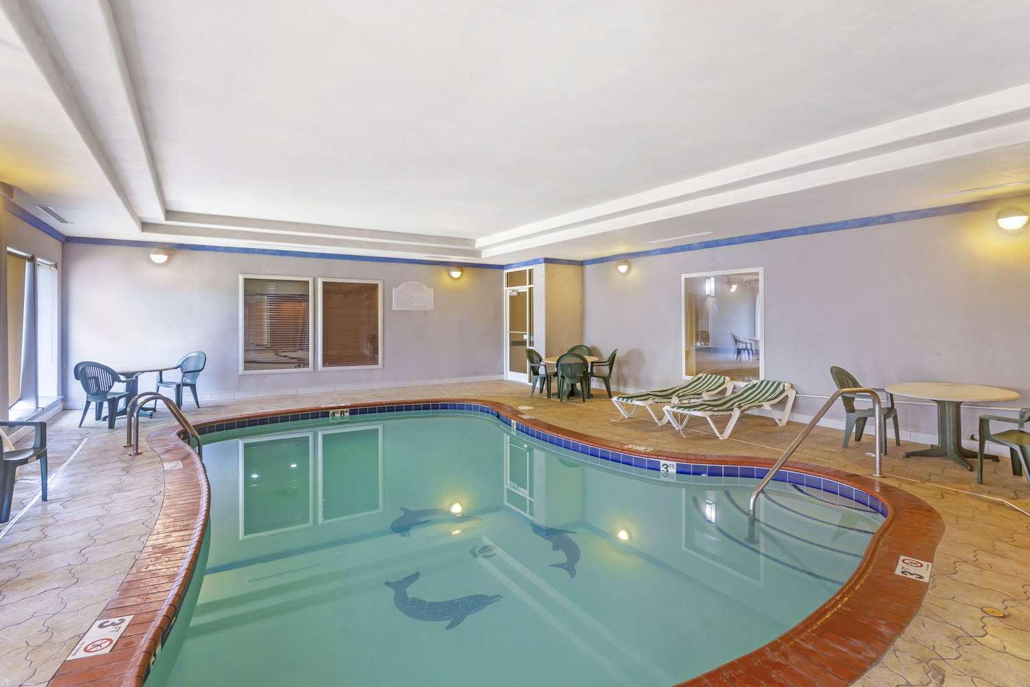 Comfort Inn & Suites Chesapeake - Portsmouth 25/33