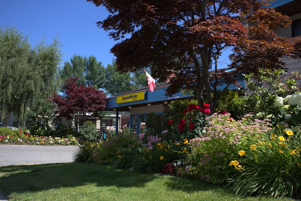 Recreation Inn & Suites 54/63