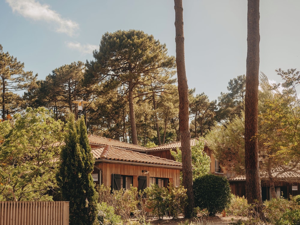 Domaine du Ferret Restaurant & Spa by Germain Collection 81/83