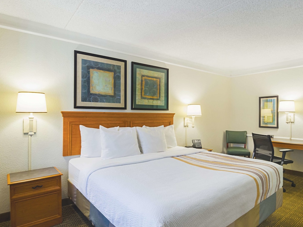 Ramada by Wyndham Westminster Denver 17/50