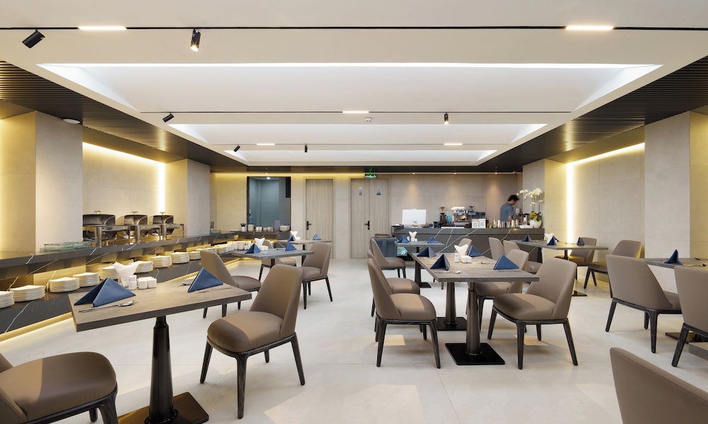 M City Hotel Saigon 32/49