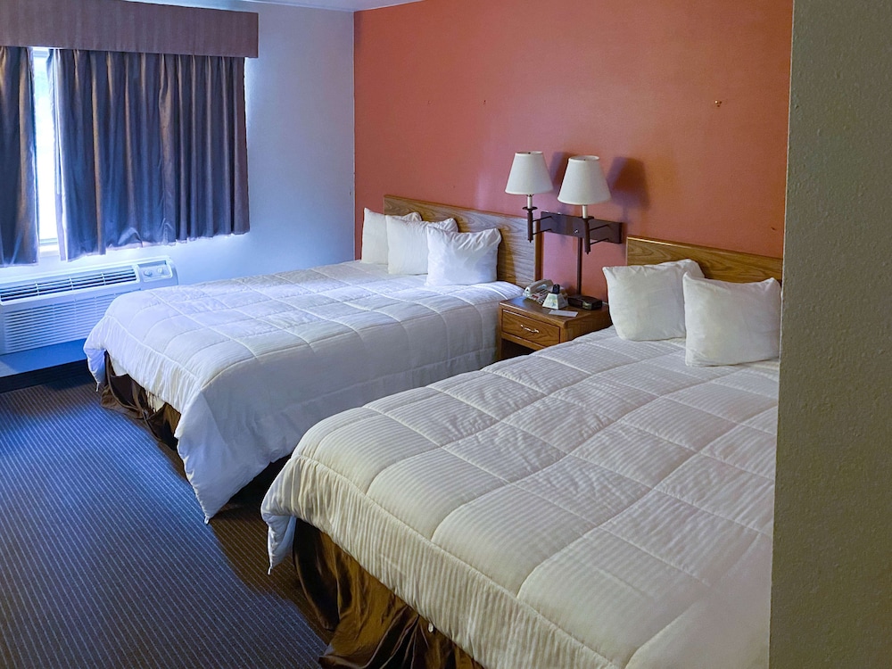 Motel6 Norway, MI 6/28