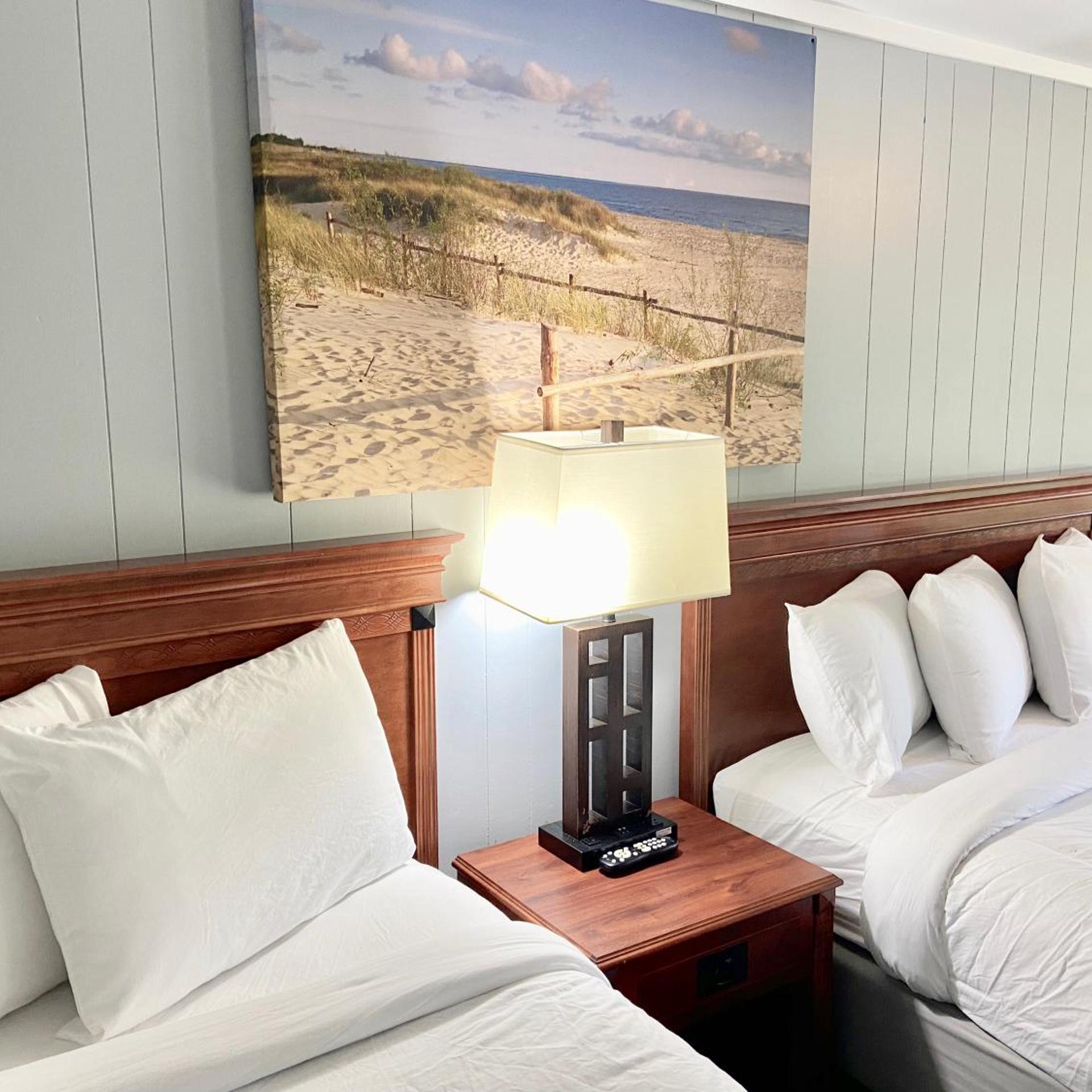 Elk Rapids Lakeshore Inn 18/42