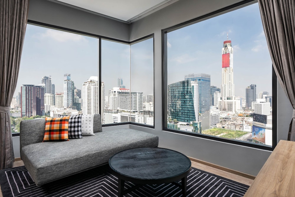 Moxy Bangkok Ratchaprasong 32/50