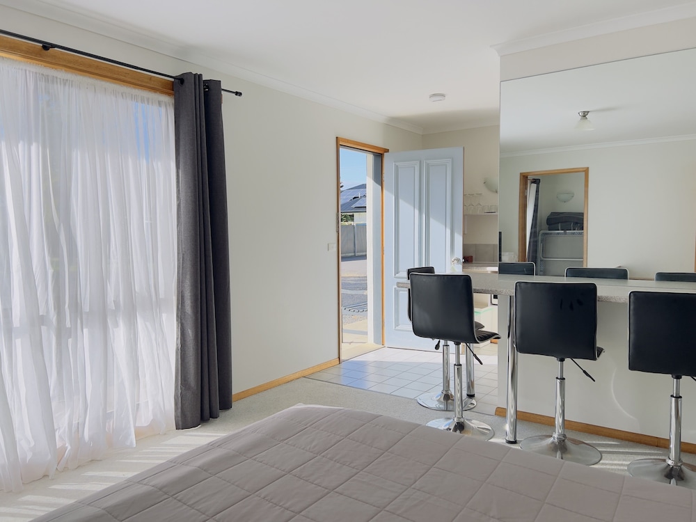 Port Fairy Motor Inn 54/63