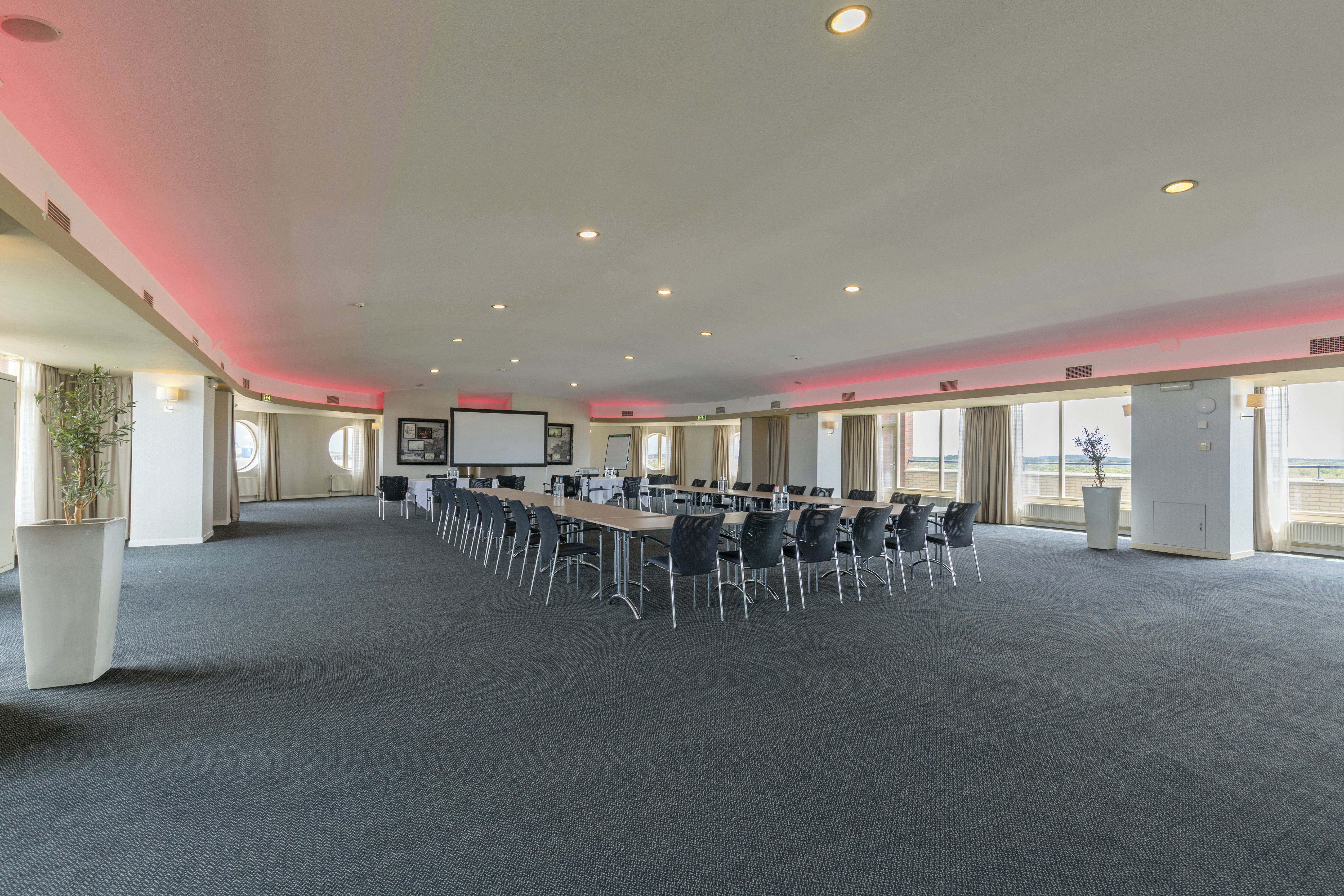Leonardo Hotel Ijmuiden Seaport Beach 39/42