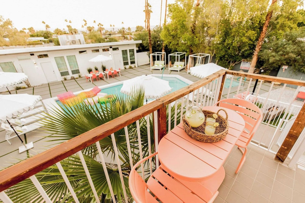 The Wesley Palm Springs 58/75