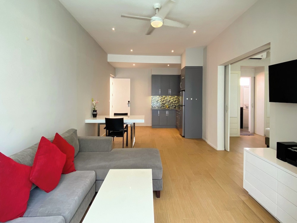 Coast Boutique Apartments 31/53