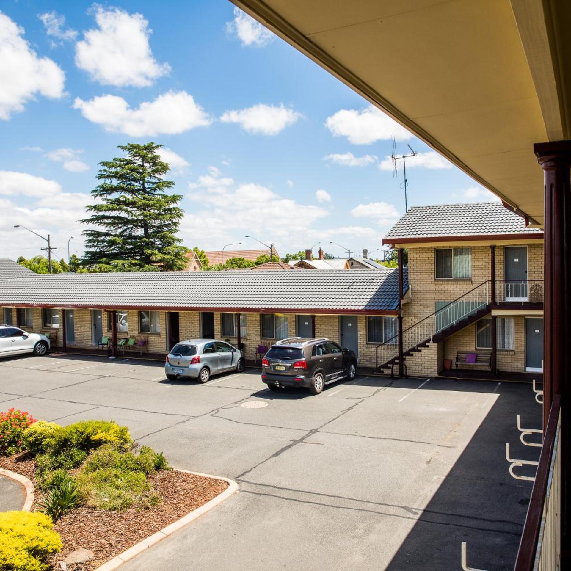 Lilac City Motor Inn 37/44