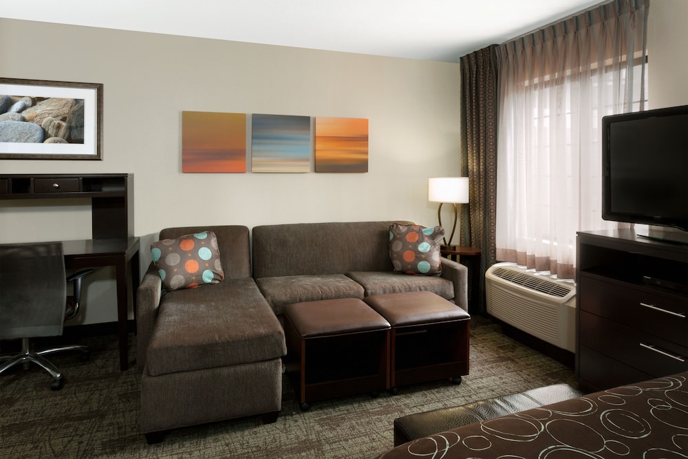 Staybridge Suites Springfield South 38/61