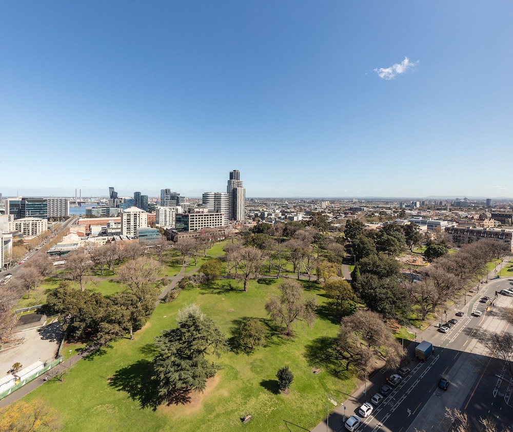 Oaks Melbourne on William Suites 41/50