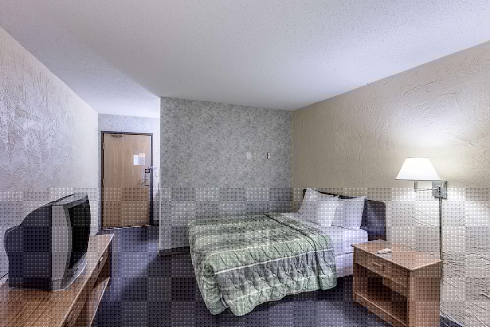 Motel6 Oak Creek, WI 20/53