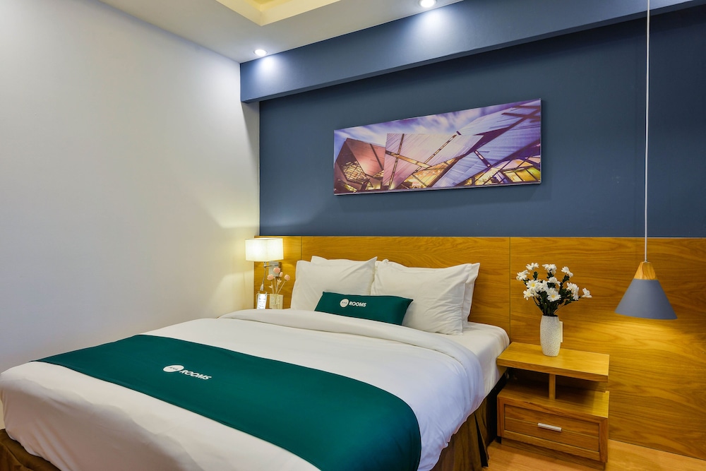 DELUXE, DOUBLE BED
