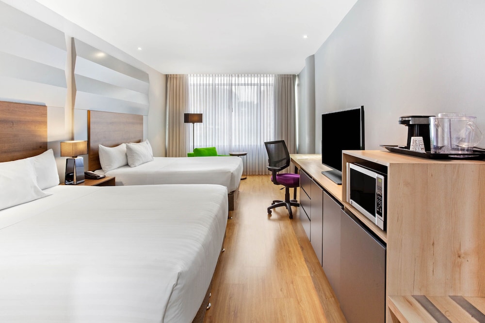 La Quinta by Wyndham Medellin 18/64