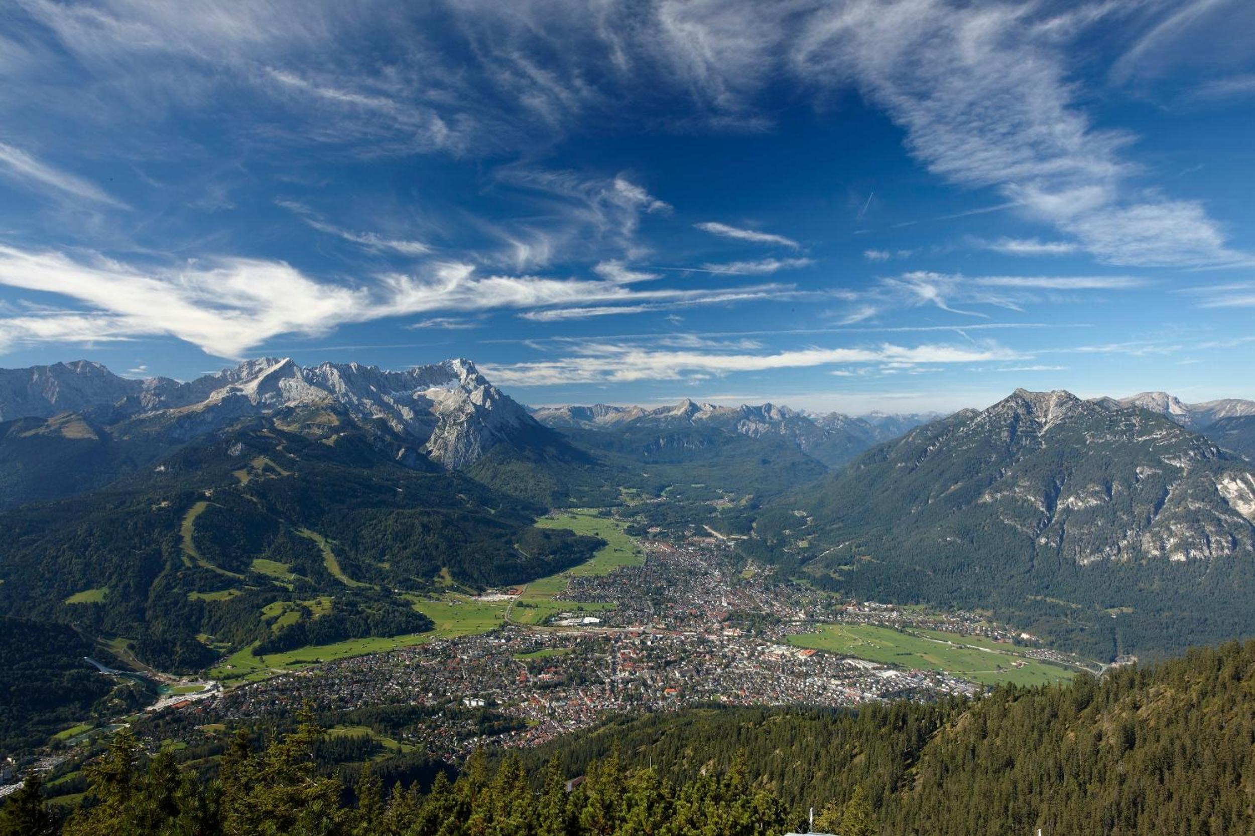 Hotel Zugspitze 44/50