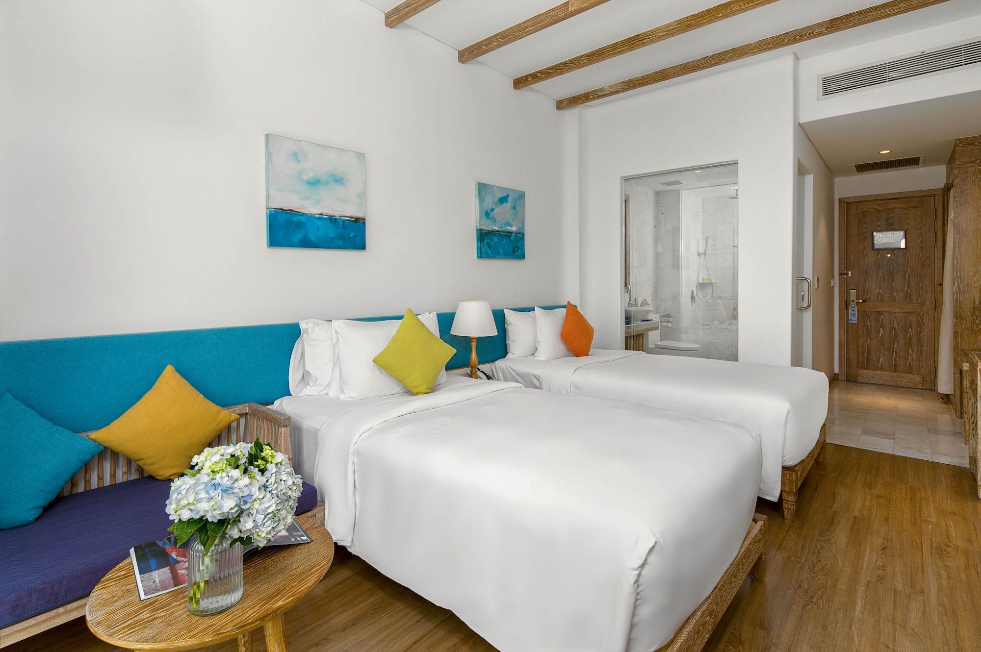 غرفة ديلوكس بسريرين منفصلين بإطلالة على المدينة بشرفة، Risemount Premier Resort Danang 3/9