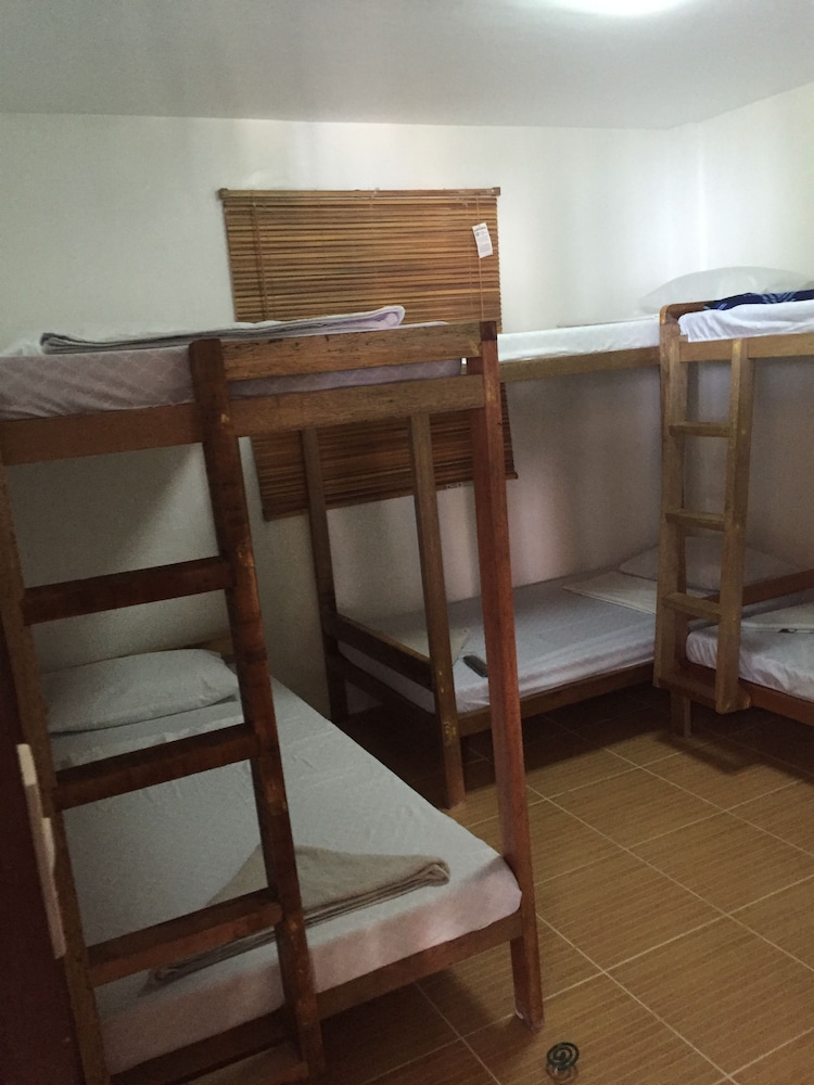 Lolas Lodge 45/59