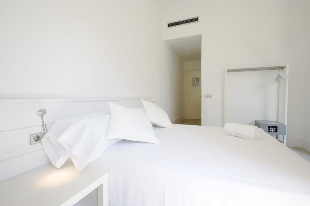 Dingdong Express Hostel 21/33