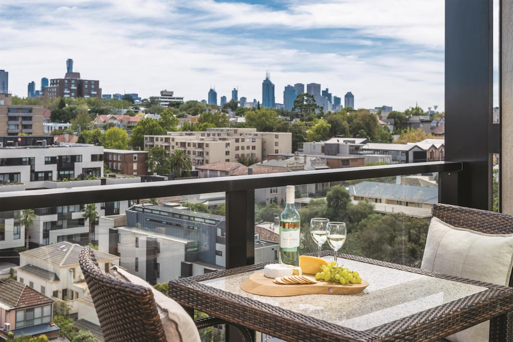 Oaks Melbourne South Yarra Suites 24/44
