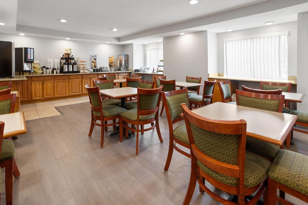Microtel Inn Suites By Wyndham Albany Airport 30/49
