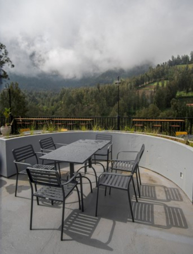 Manis Ae Hotel Cabin & Resto Bromo 4/11