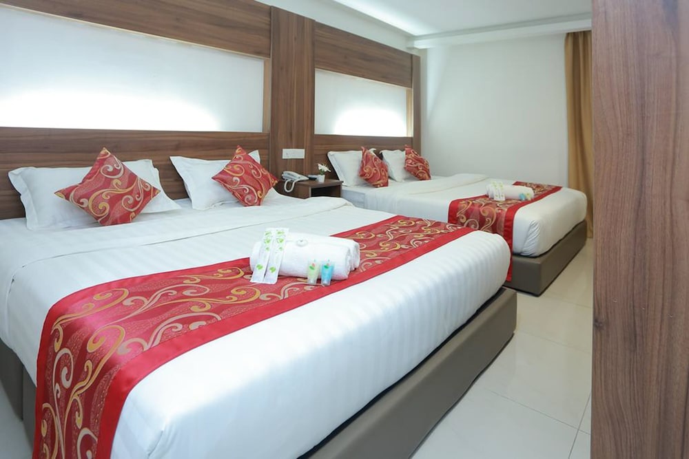 Bitz Bintang Hotel 8/18