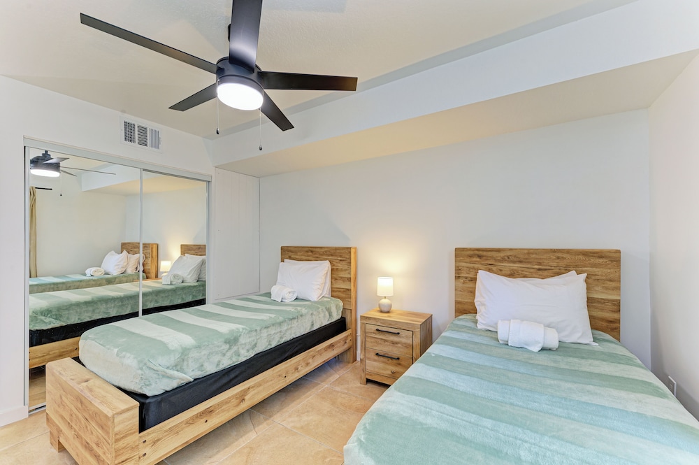 The Ringling Beach House 20/75