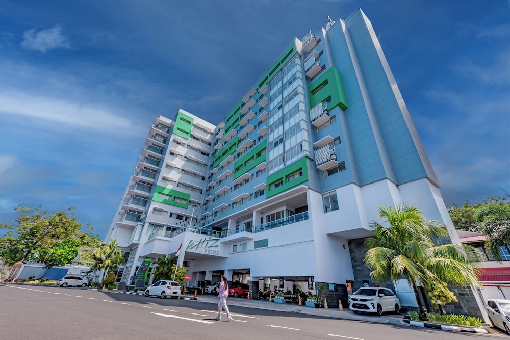 Whiz Prime Hotel Megamas Manado 4/42