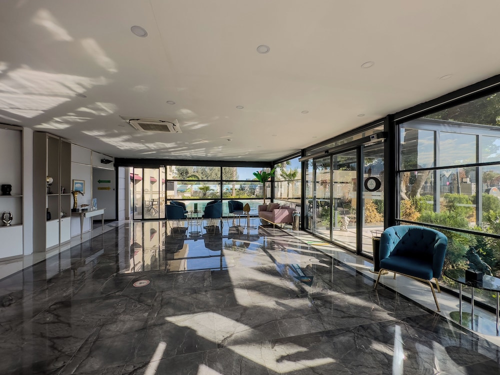 Leaf Port Boutique Hotel 12/50