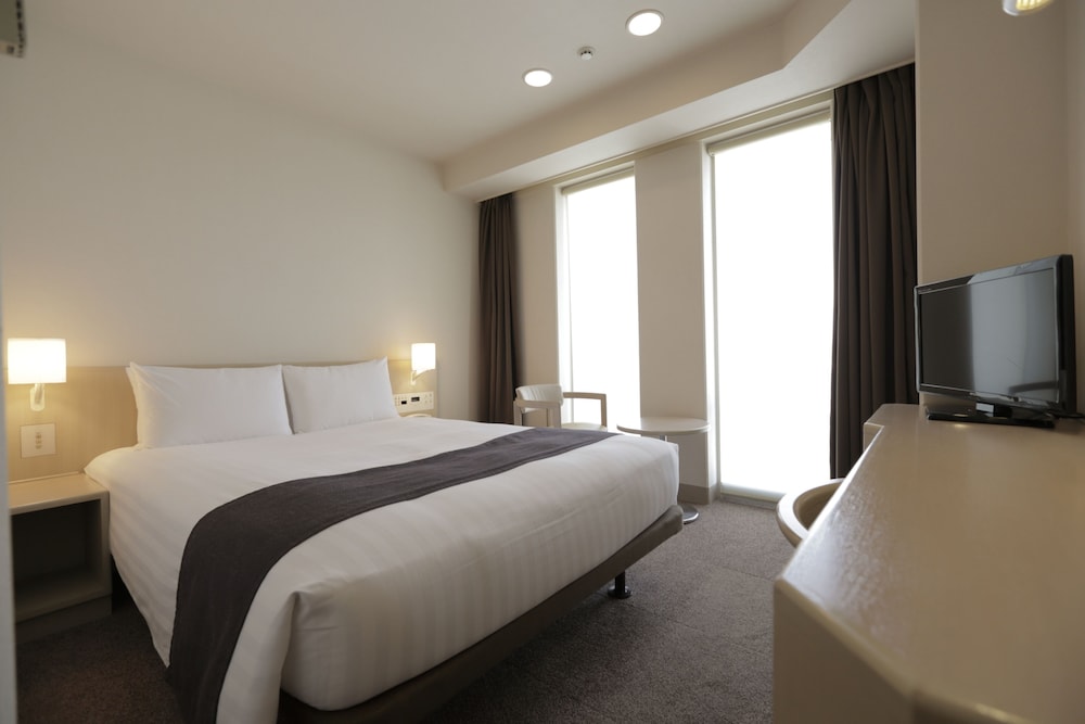 MERCURE YOKOSUKA 16/70