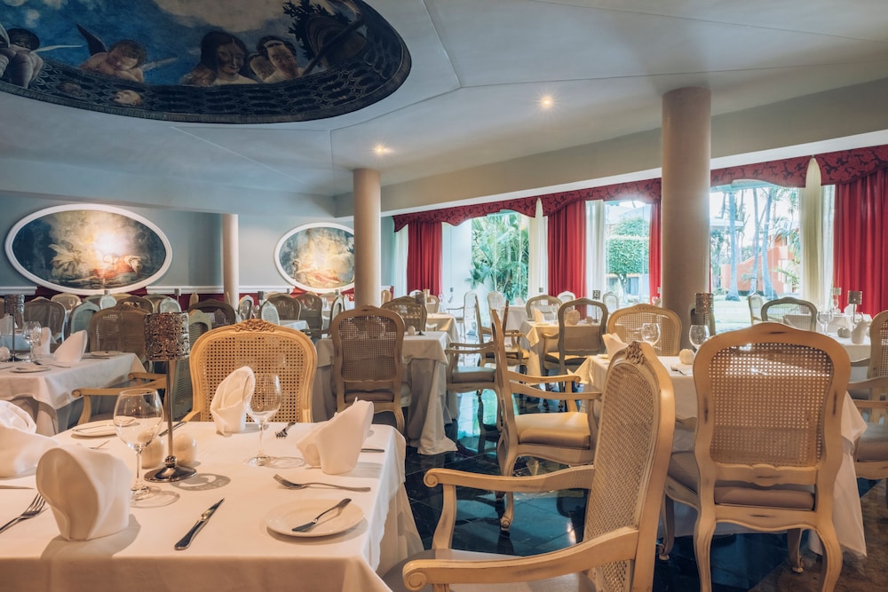 Iberostar Selection Bavaro Suites 32/49