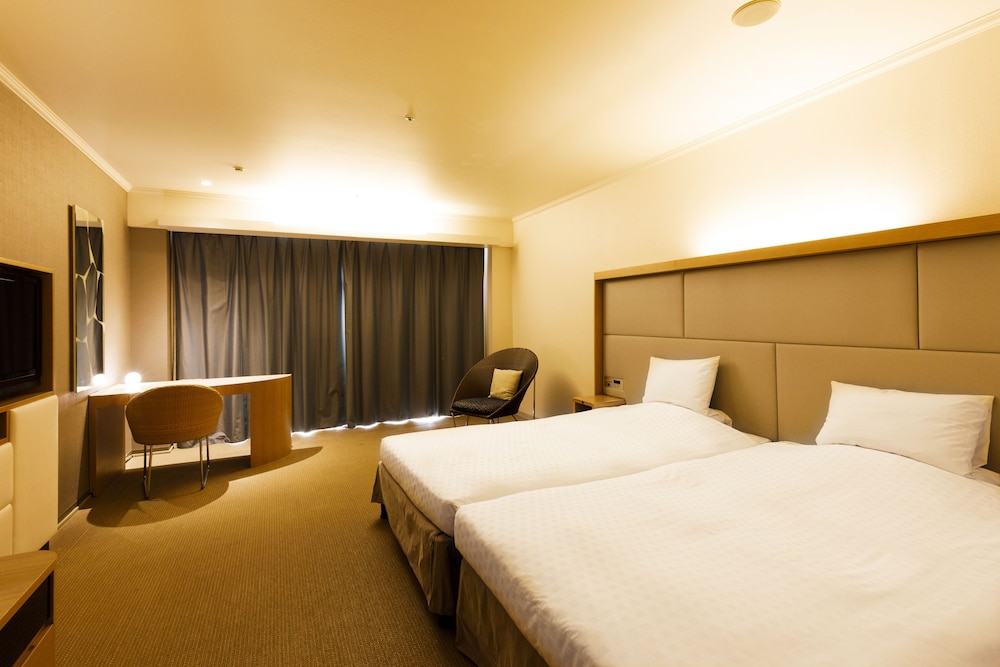 MODERATE, TWIN BEDS