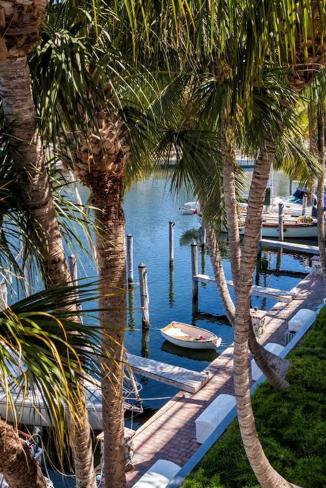 Marina Del Mar resort and Marina 52/59