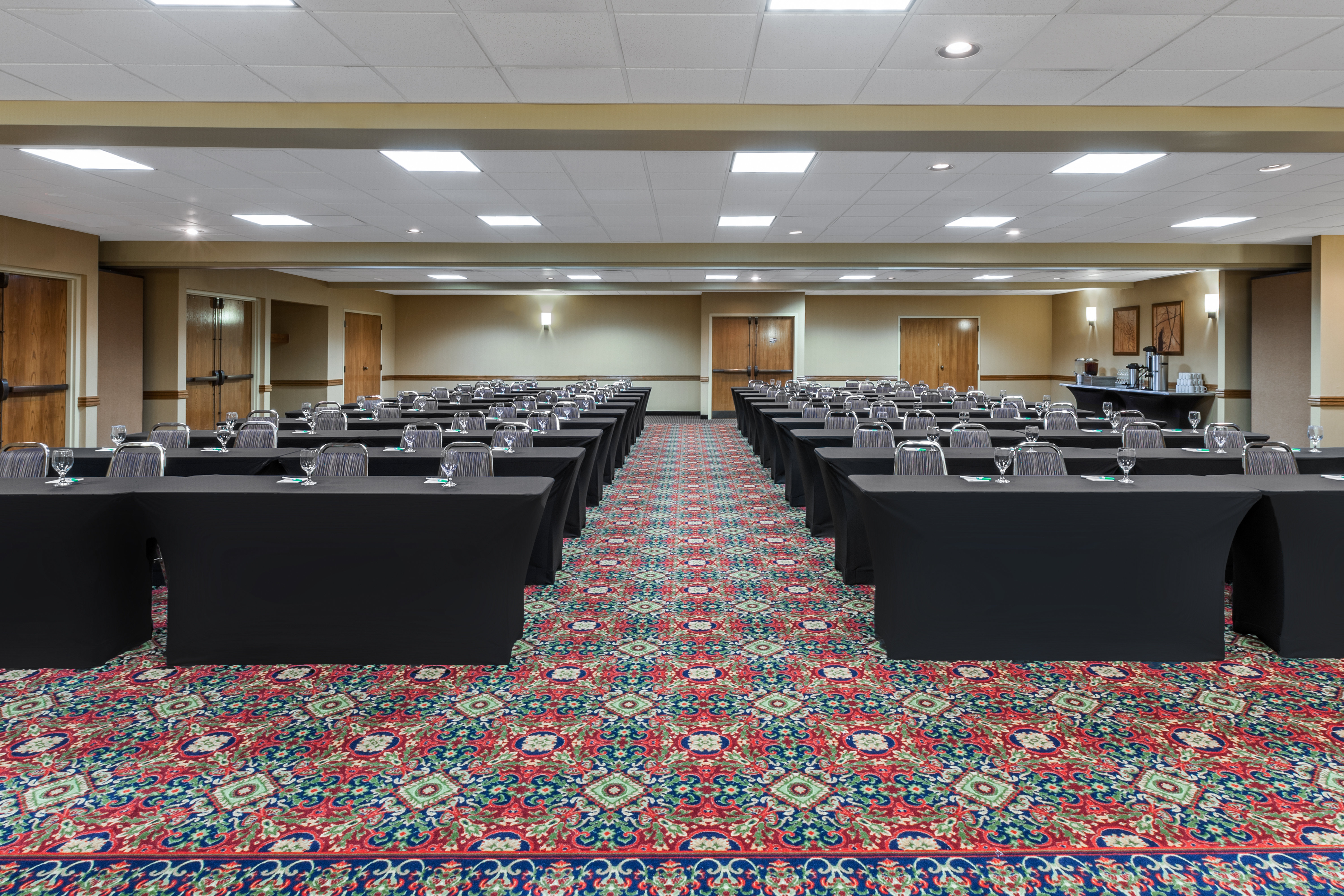 Holiday Inn Hotel And Suites Springfield I 44 69/77