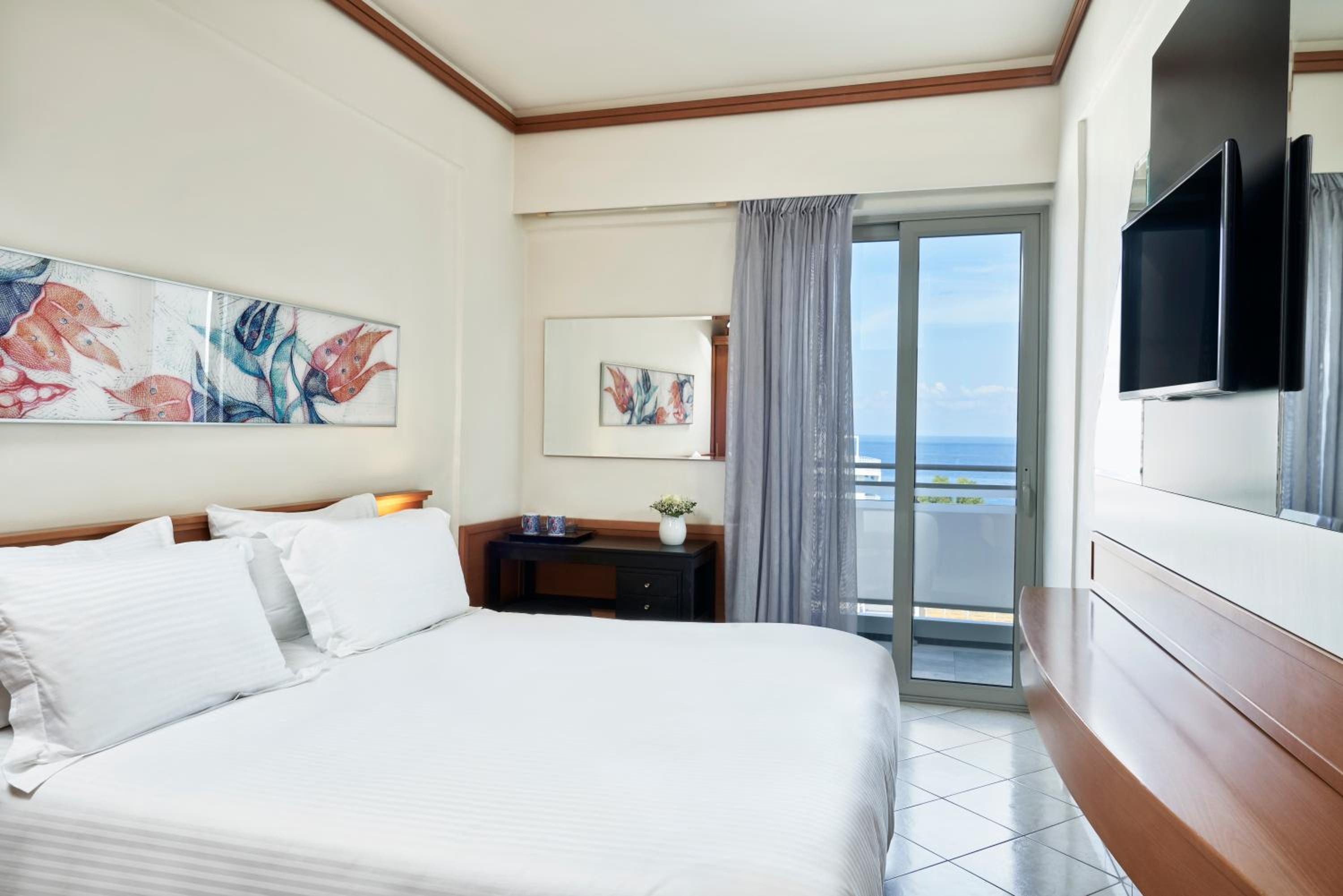 Guest Room, Superior, Lateral Side Sea View