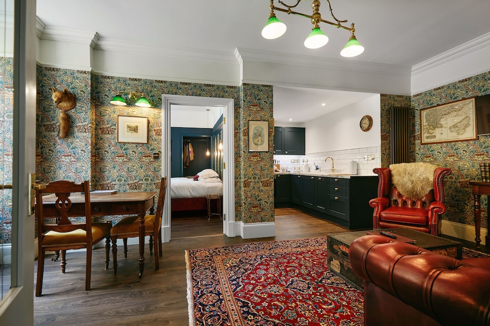 The Apartment at Foyers Lodge [VR] 25/50