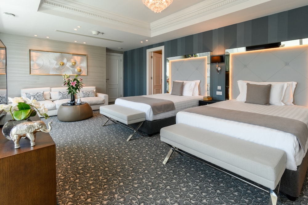 Centara West Bay Hotel and Residences Doha 15/78