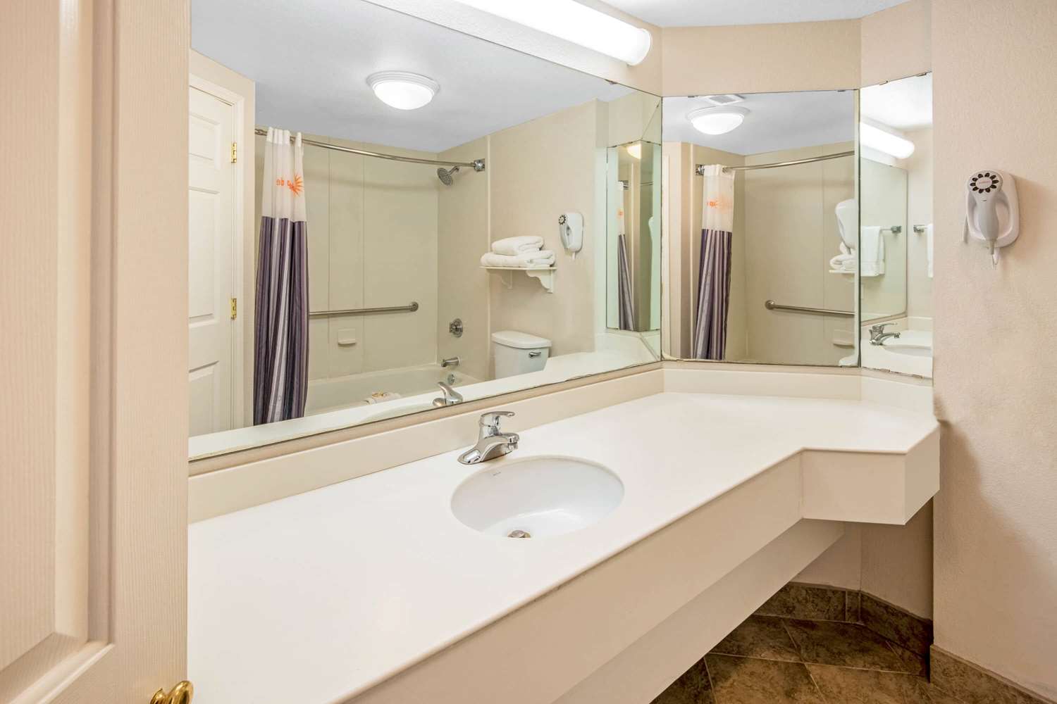 La Quinta Inn And Suites By Wyndham Sherman 29/29