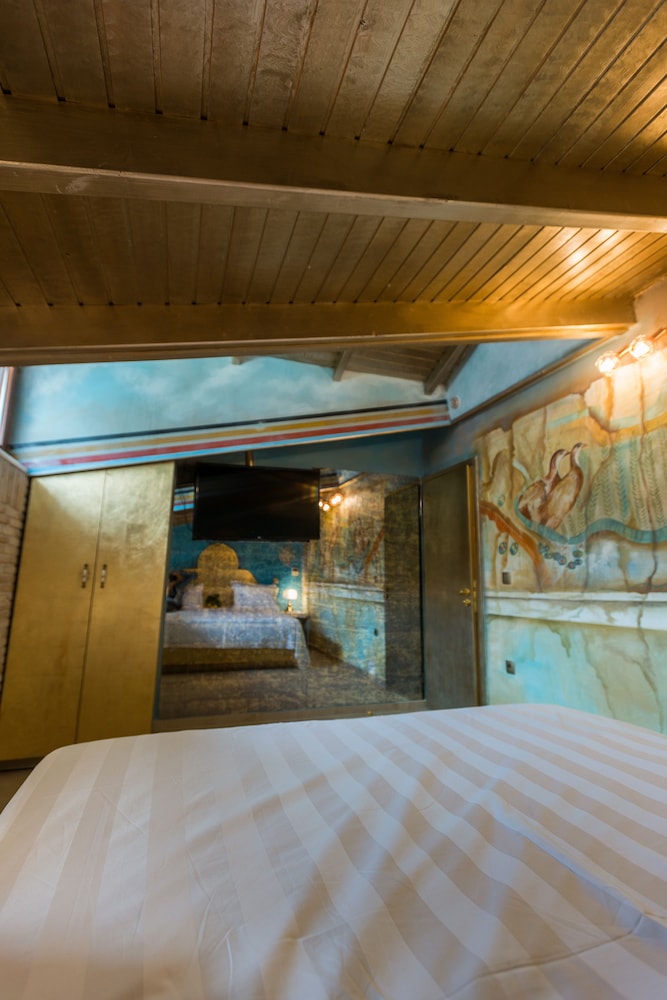 Leda Suites 29/50