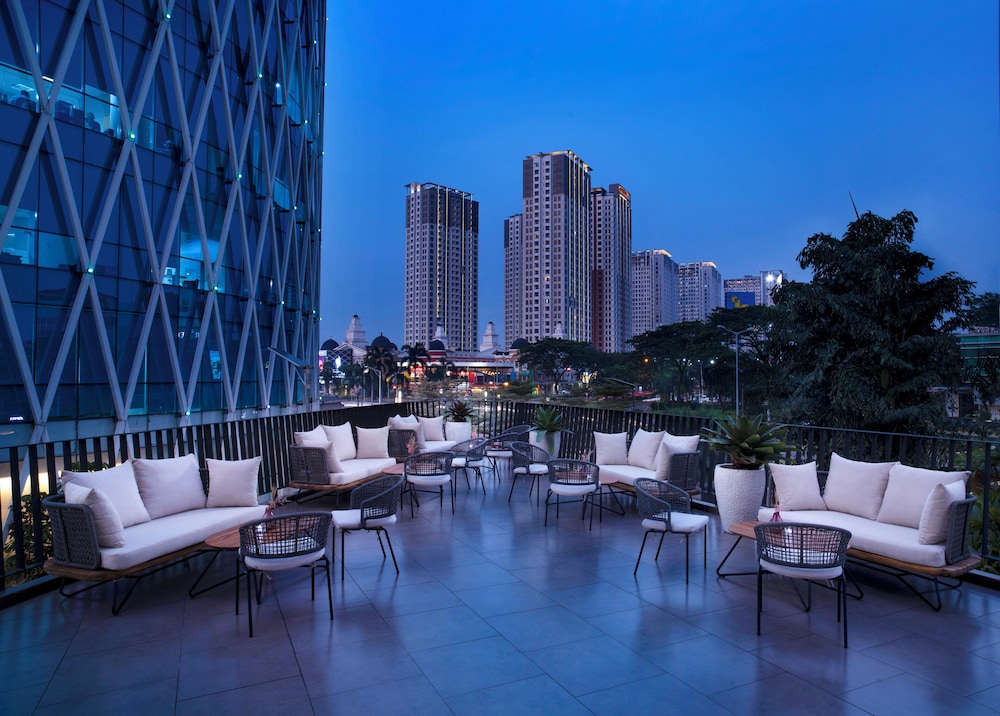 Atria Hotel Gading Serpong 69/72