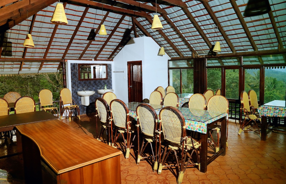 PUNARJANI AYURVEDIC RESORTS 37/64